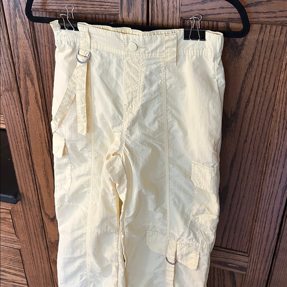 No Boundaries Butter Yellow Cargo Baggy Wide Leg‎ Cinch Parachute Pants XS 0-2 - Picture 3 of 7